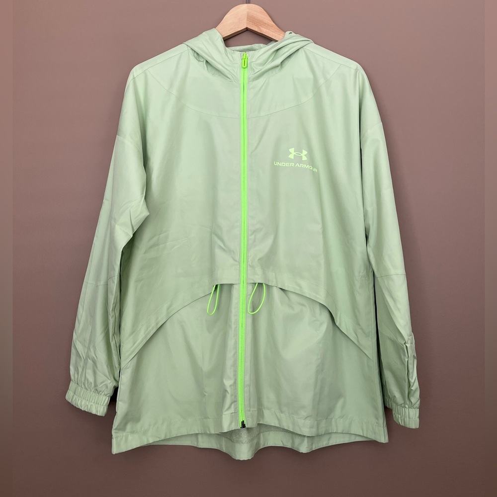 {Under Armour} Rush Woven Lightweight Jacket in Green - Womens Small - NWT